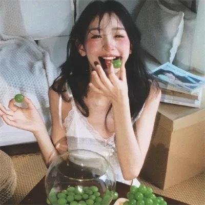 蓝色江流淌